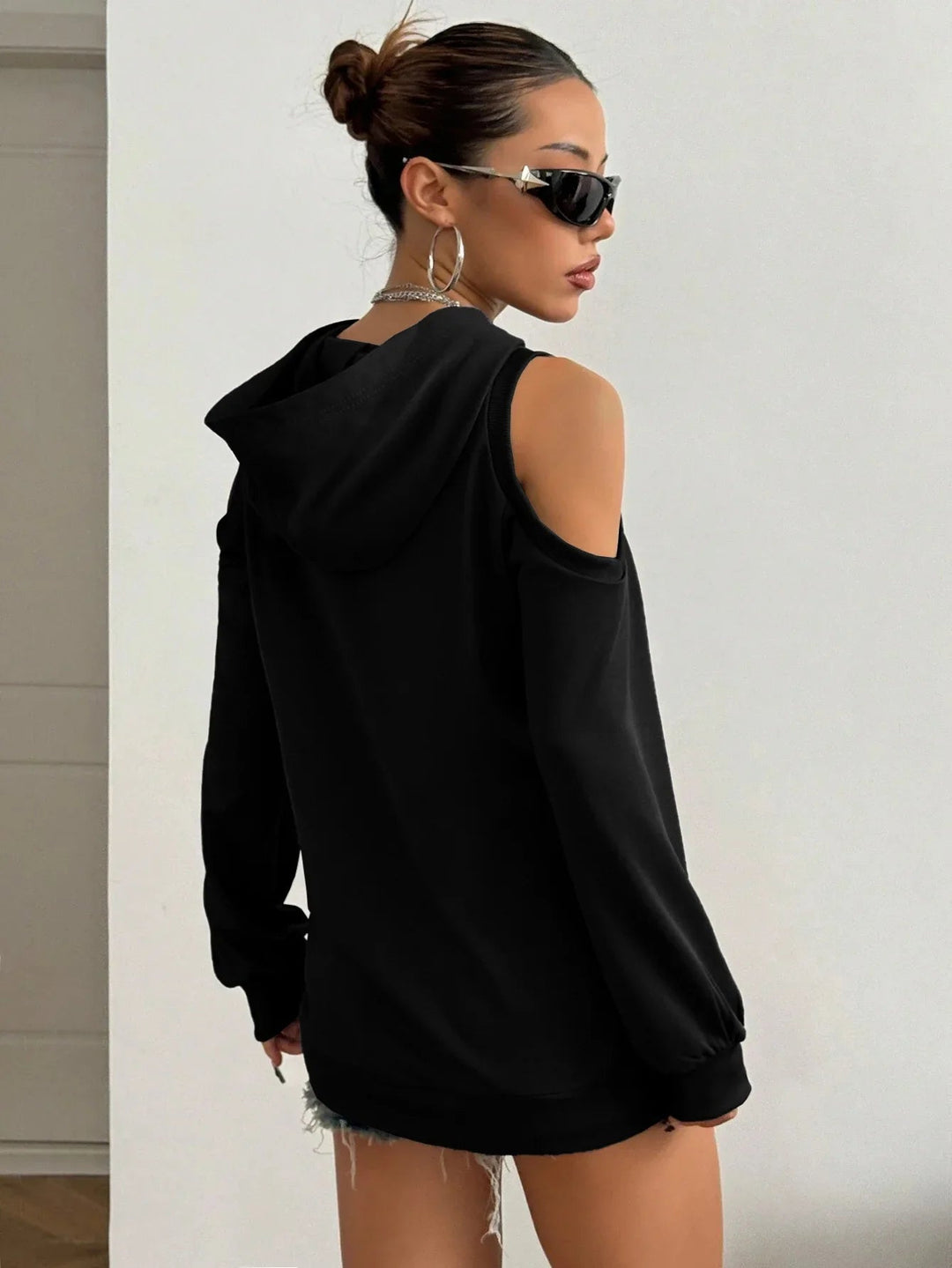 Camélia™ — Elegant Sweater with Open-Knit Shoulders