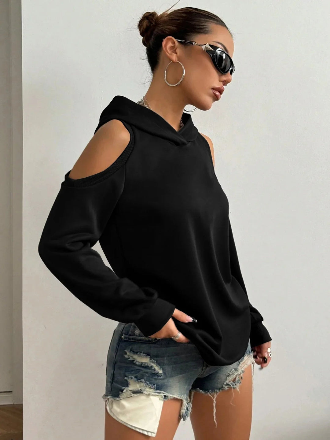 Camélia™ — Elegant Sweater with Open-Knit Shoulders