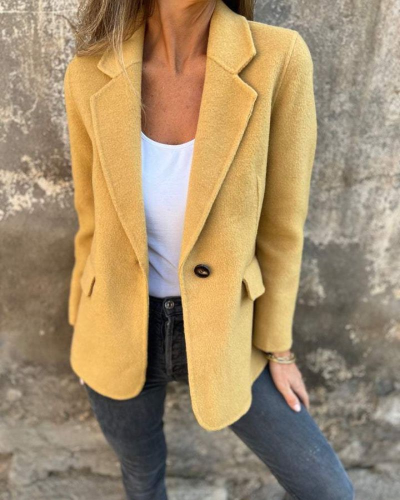 Renée™ – Warm Elegance for Every Season