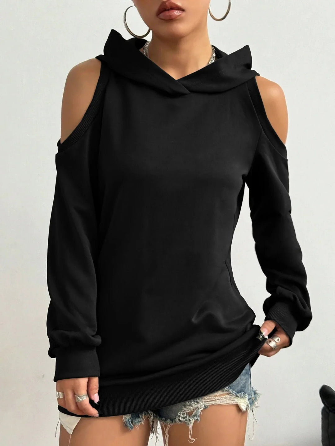 Camélia™ — Elegant Sweater with Open-Knit Shoulders