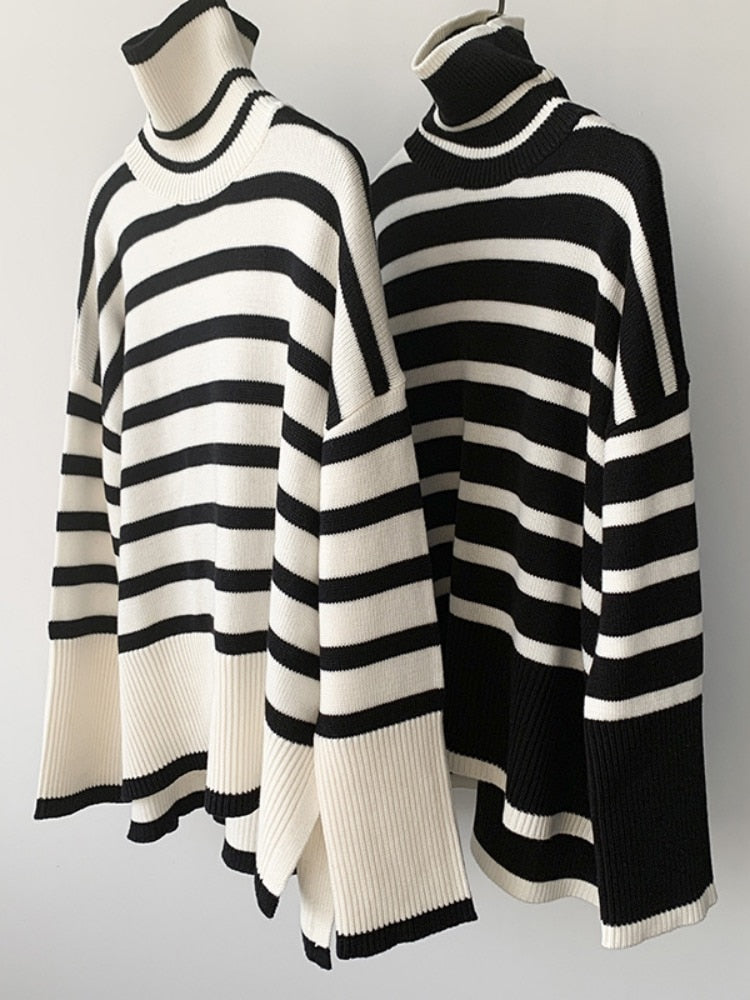 Éliane™ – The Relaxed Elegant Striped Sweater